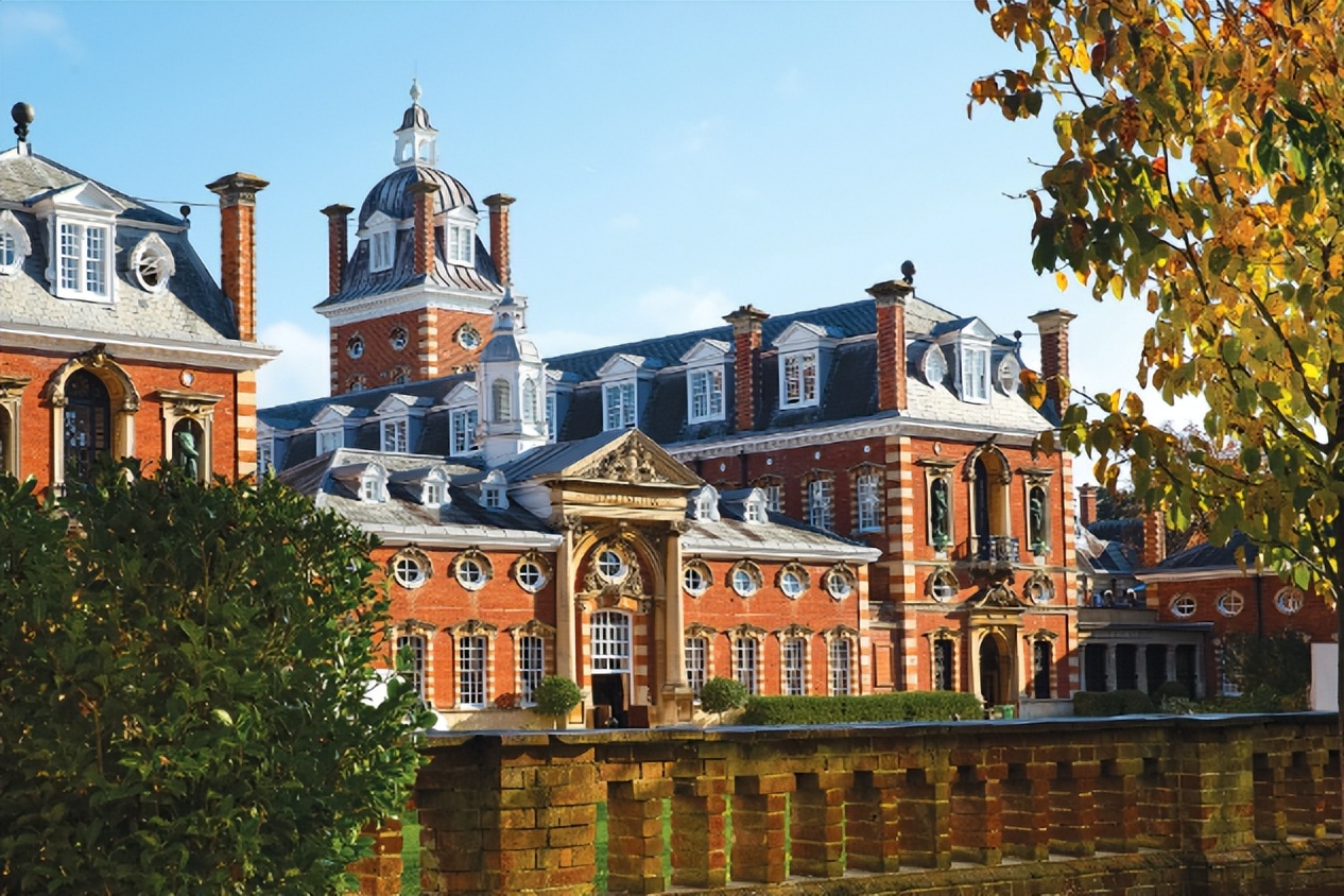 上海知名的国际学校小学,上海耀中国际学校学费多少