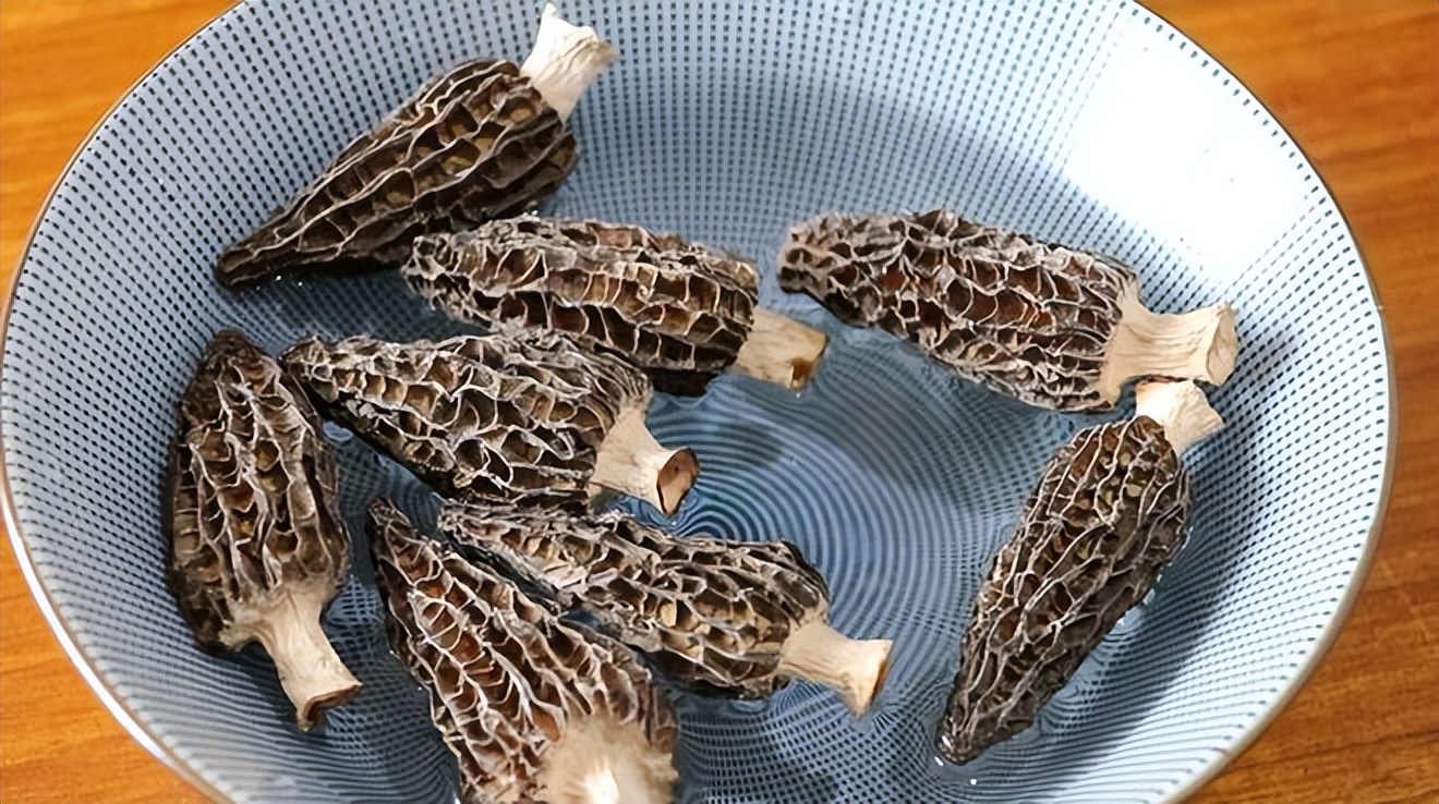 如何熬制菌汤养生汤,如何煲菌汤才好喝又营养