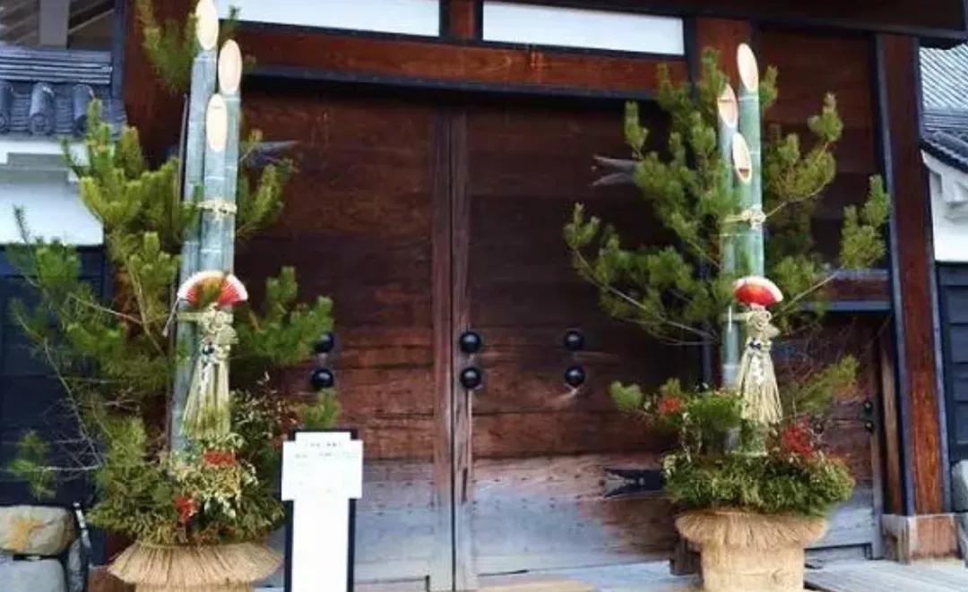 看春晚、喝屠苏酒、吃御杂煮...细数那些好玩的日本新年习俗