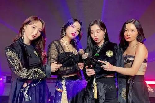 女星华莎被举报,华莎被告涉嫌演出淫乱罪