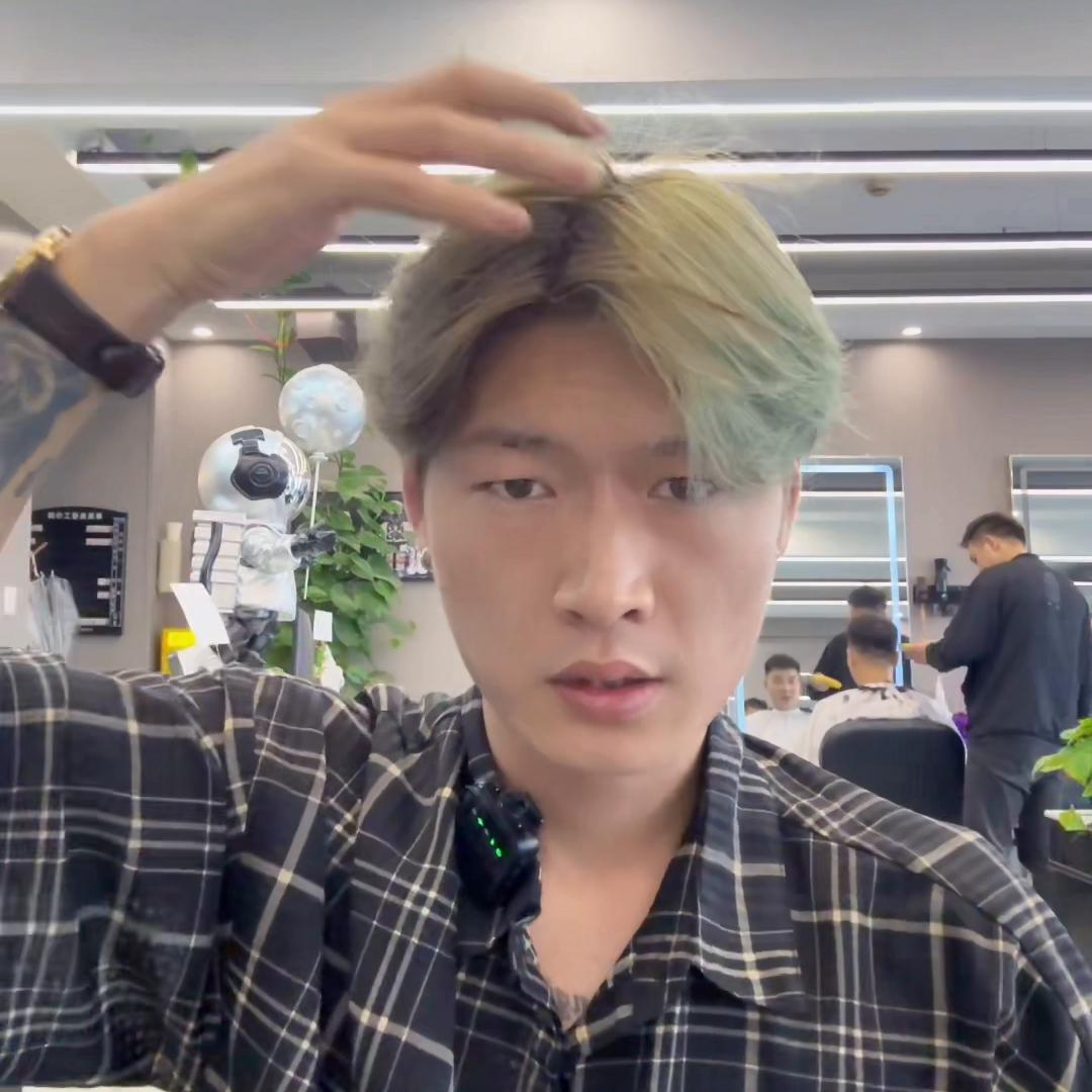 对发型不满意重新剪了,对发型不满意可以打理发师吗