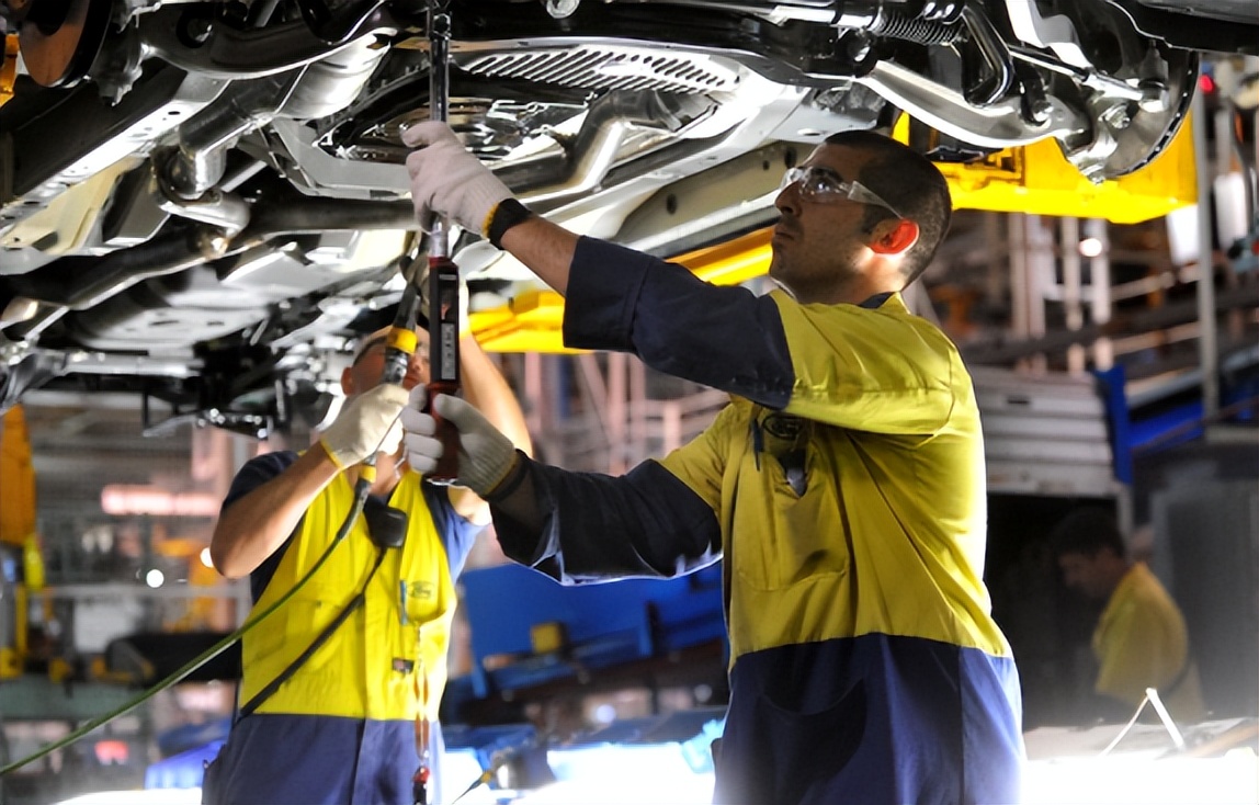 中国入境隔离时间暴减,改成7+3,全面放宽,回国容易了