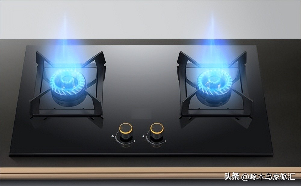 燃气灶有气有火花打不燃,燃气灶进水了打不燃怎么办