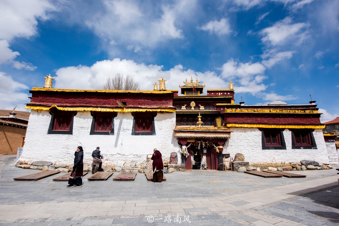 四川第一大州甘孜州，面积约相当于76.6个深圳，风景如画让人着迷