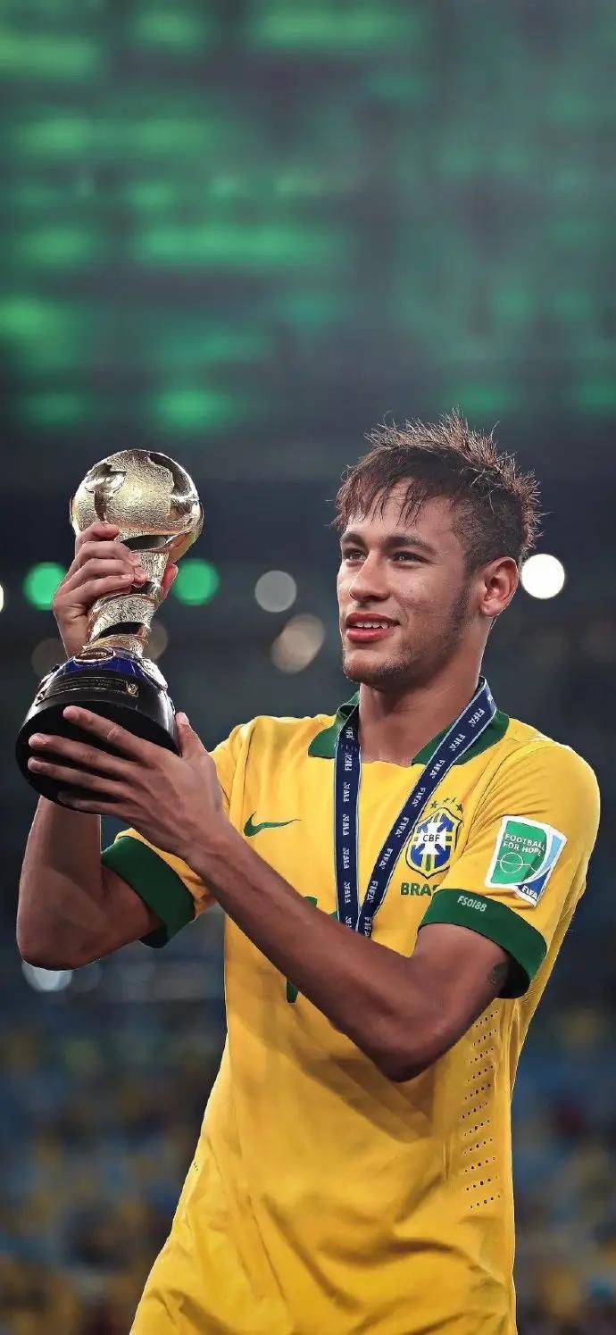 内马尔演技假摔队友,内马尔假摔自作自受