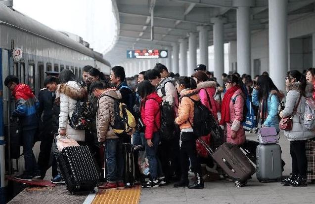 大学生寒假回家，用“学生优惠”更省钱，流程要提前知晓，别错过