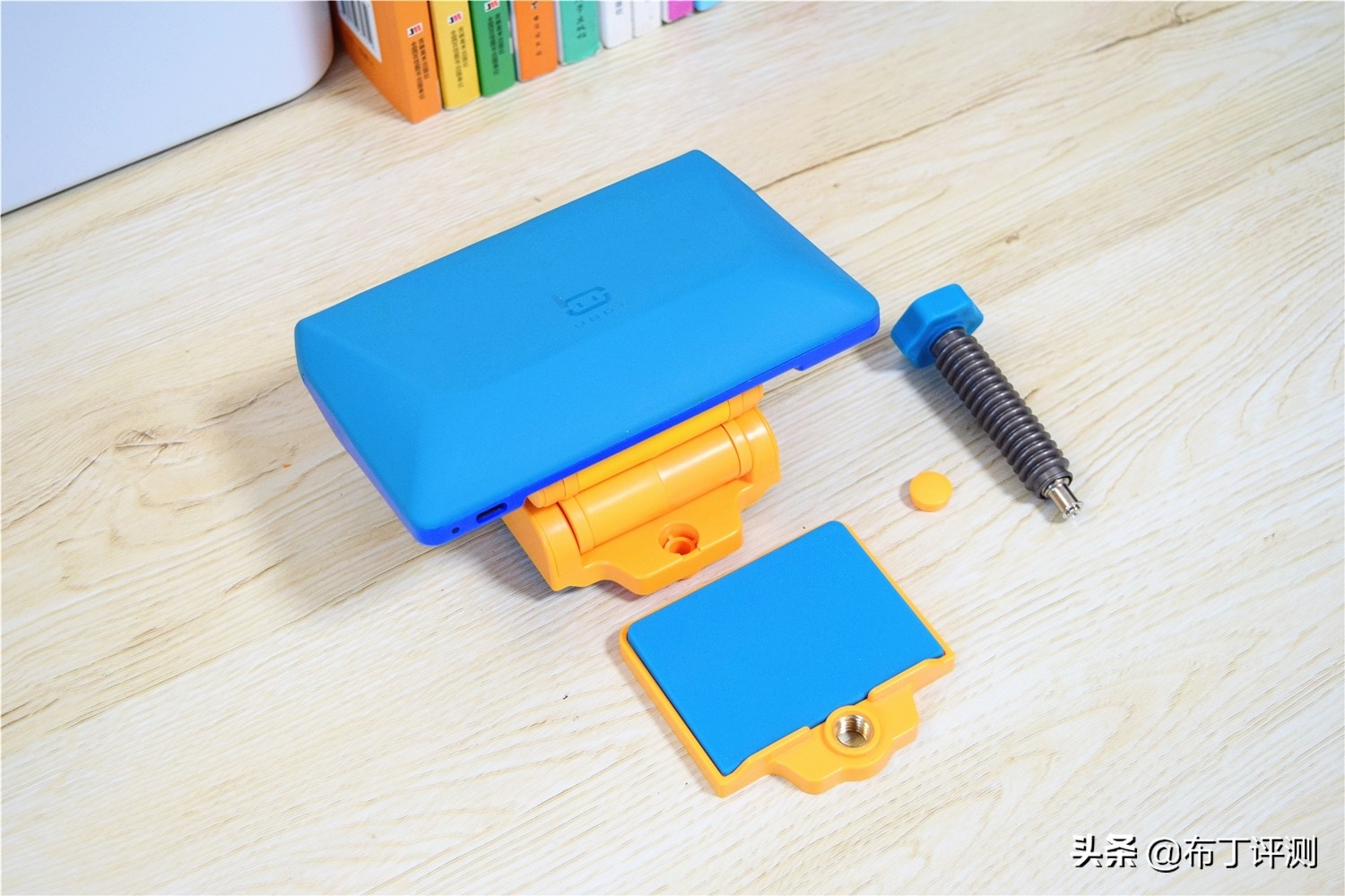 如何培养孩子的正确坐姿？UBOT智能坐姿矫正器评测