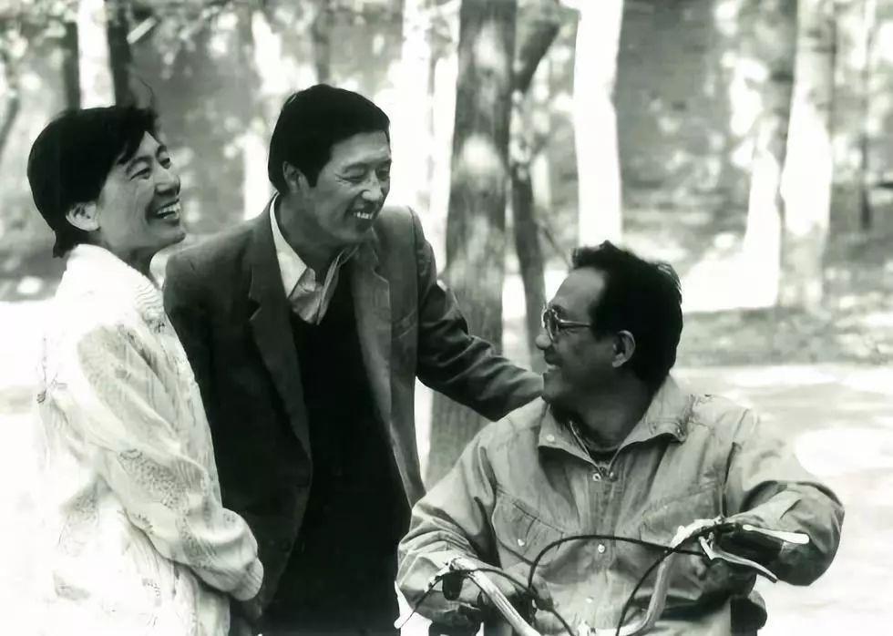 若觉人生不幸运劝君读读史铁生,劝君读读史铁生