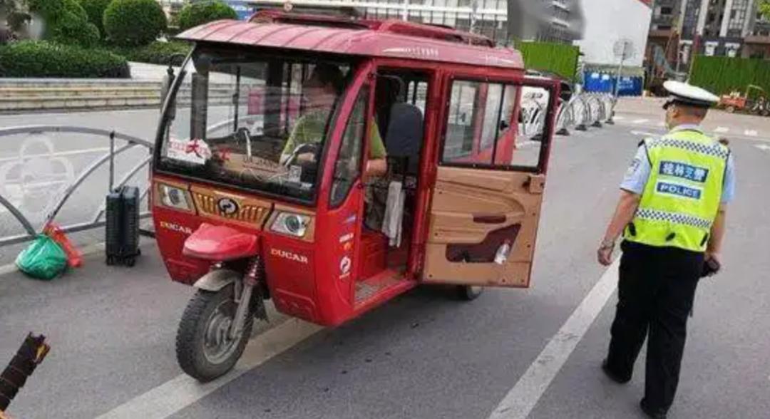 老年人不考驾照的三轮车,老年助力三轮车需要考驾照吗