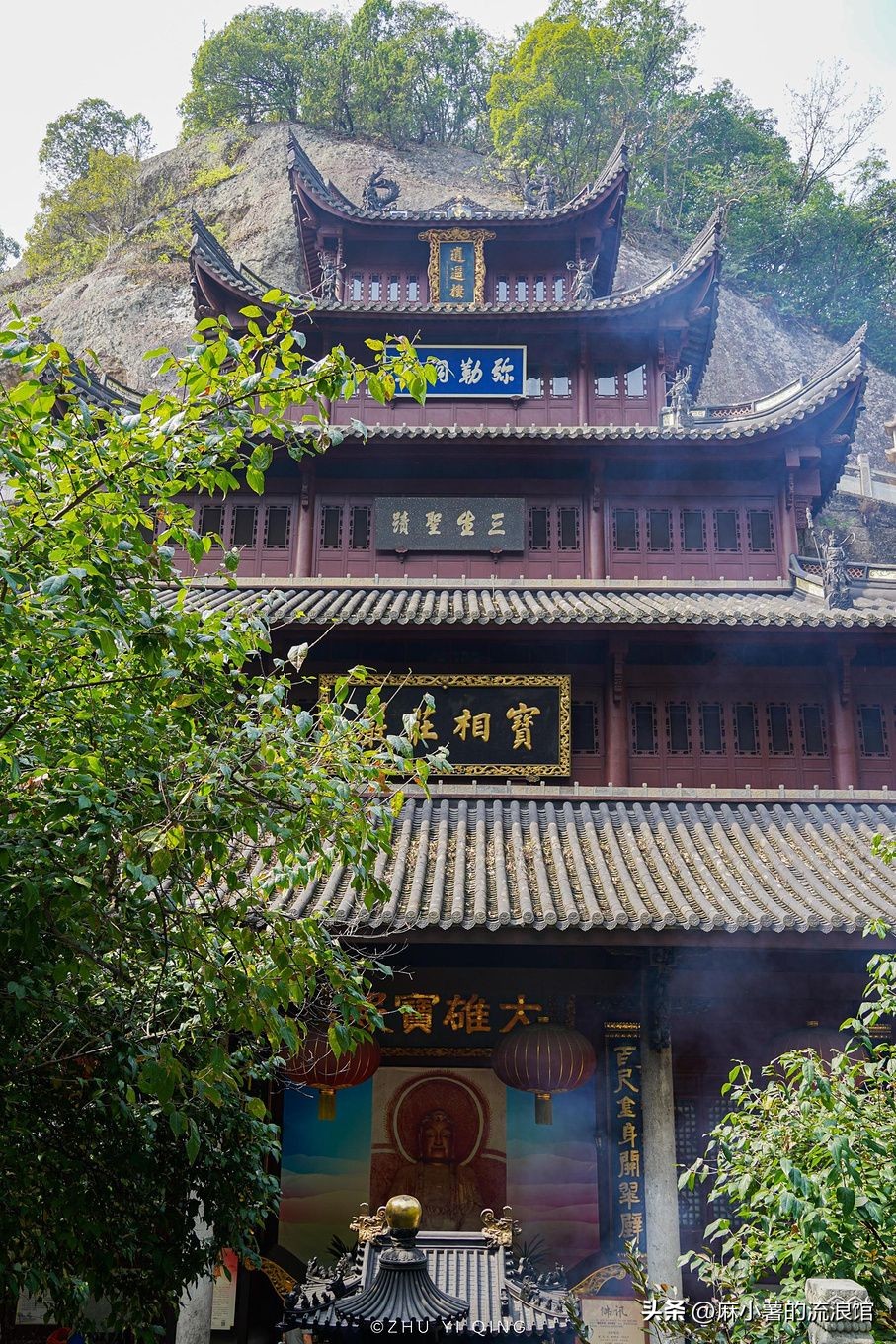 浙江绍兴有座千年大佛寺，有江南第一大石佛，许多影视剧都来取景