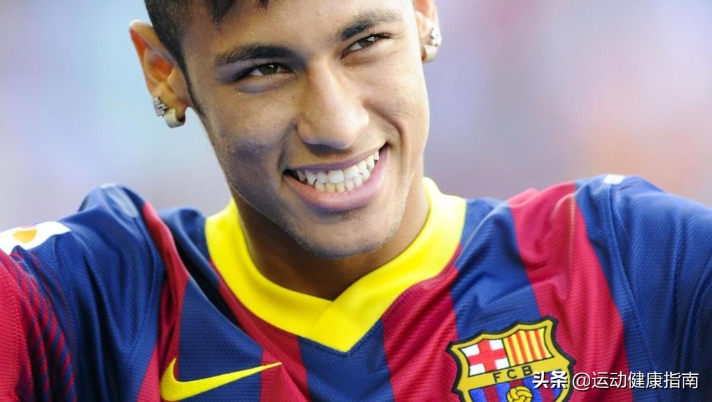 球场上奔跑的美好肉体,让女球迷疯狂的10大足球帅哥盘点,慎点哦