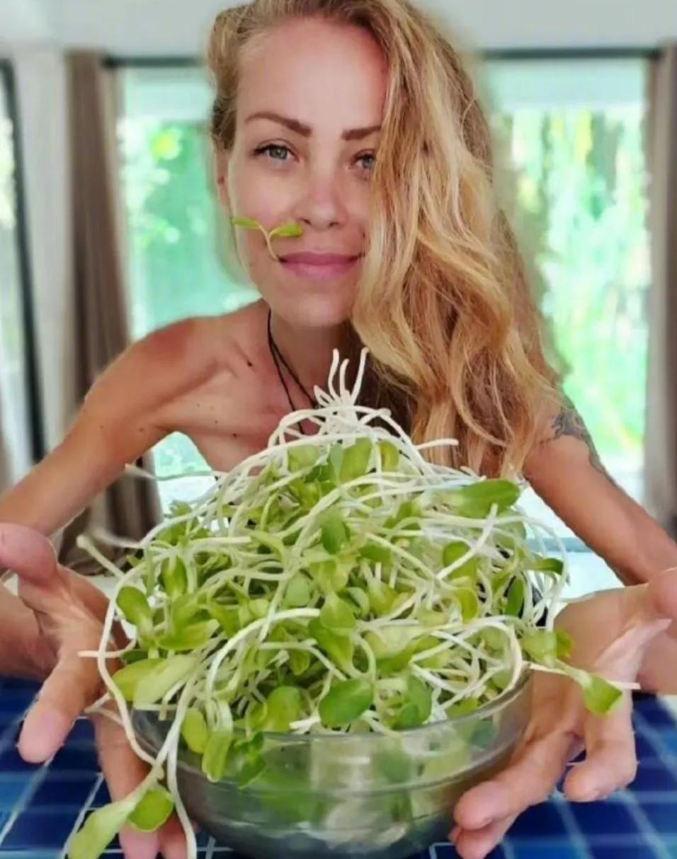 俄罗斯素食主义网红去世,外国女网红素食主义死亡