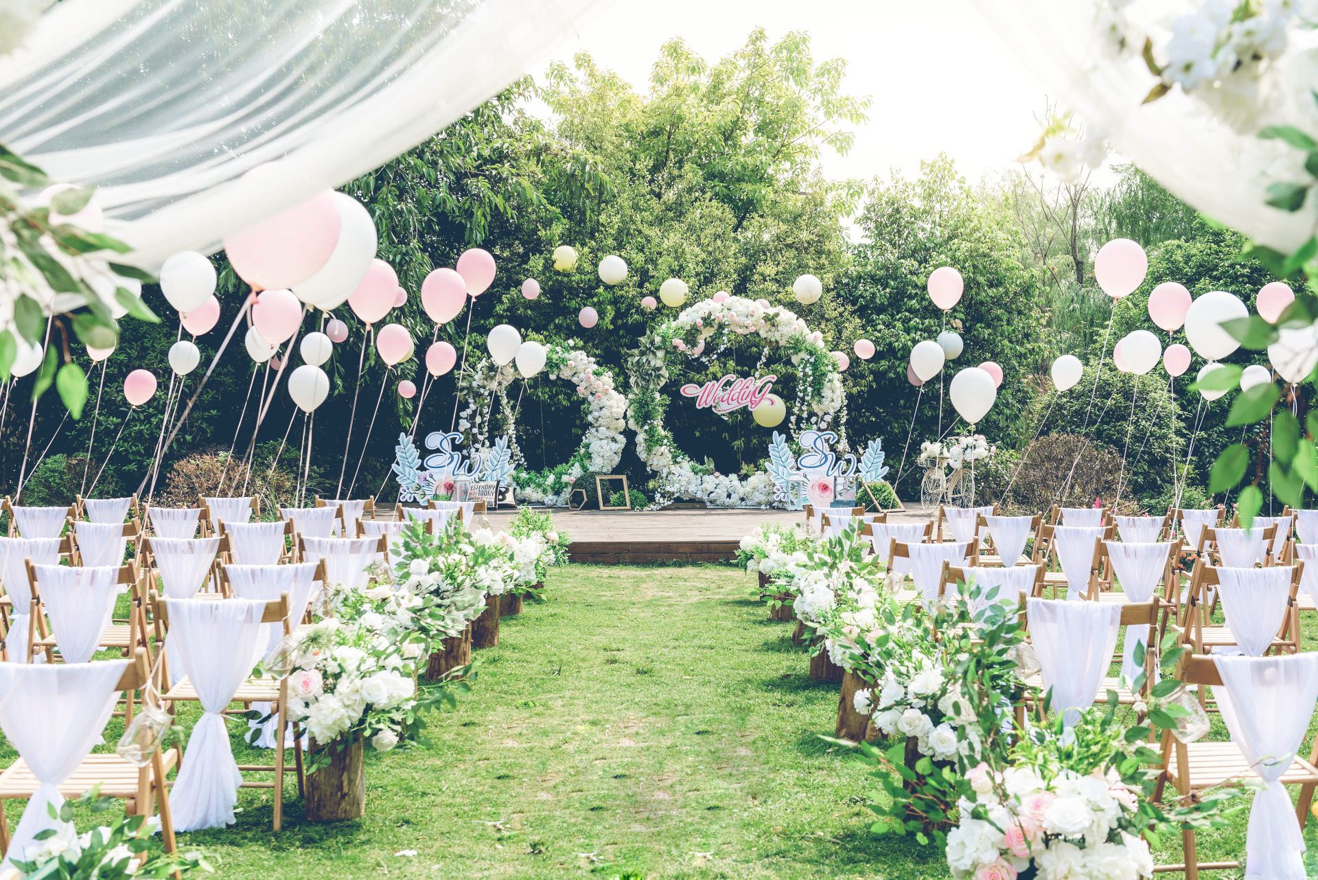 丈夫骑三轮车带绝症老婆环游中国,小伙带绝症女友三轮车旅游三年