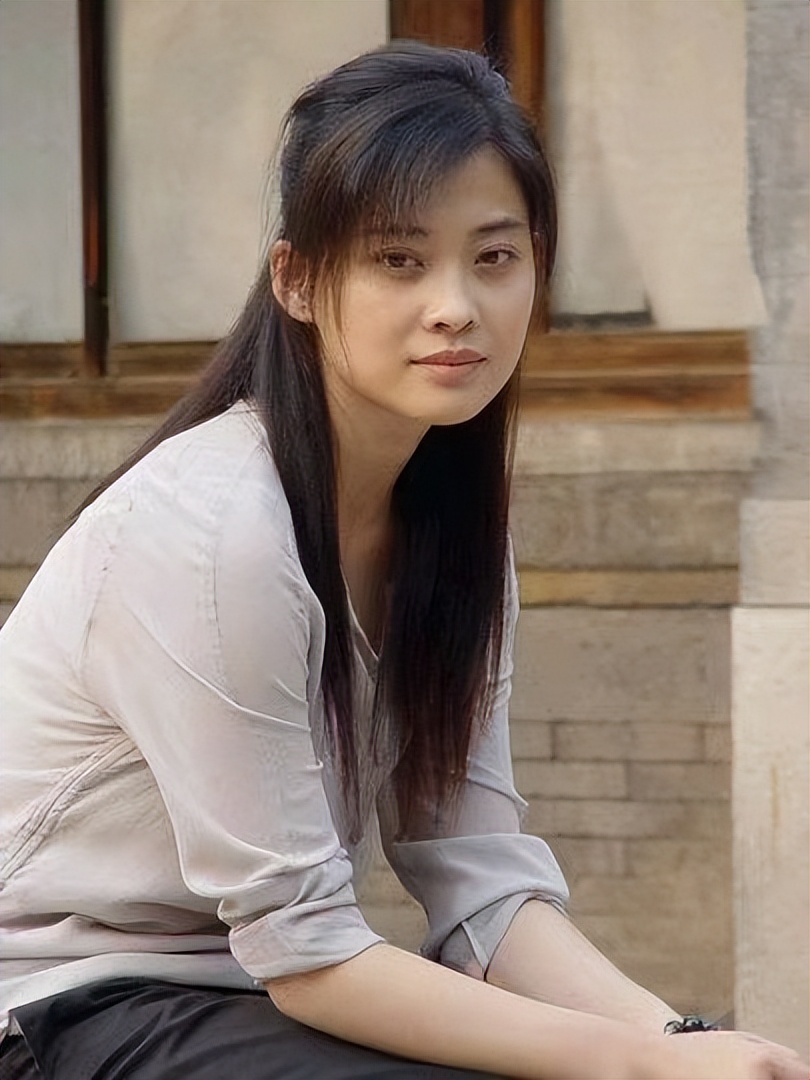 梅婷和鄢颇在交流,鄢颇与梅婷离婚原因