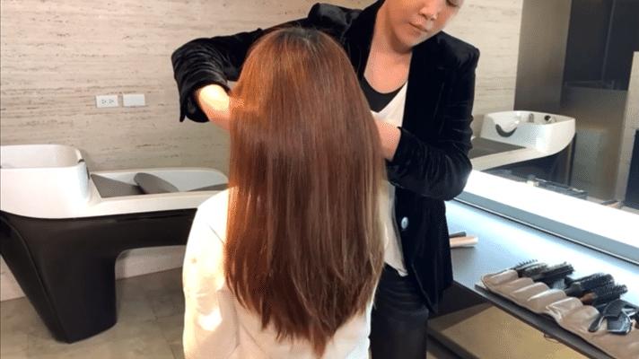 有这几个特点的女生打车去染浅发