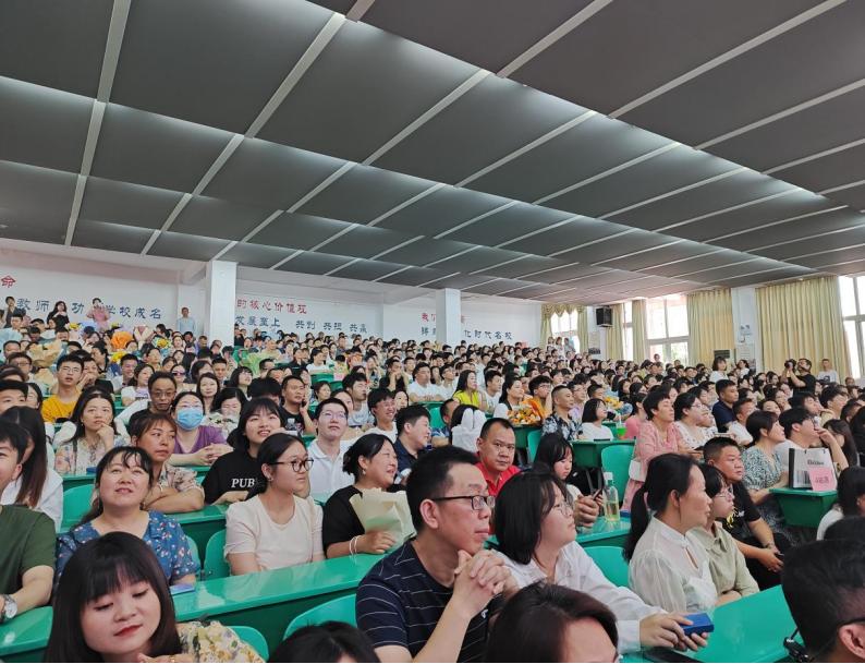 6年,12年!300多名学生带着对三原的爱,冲刺清北、武大、川大…