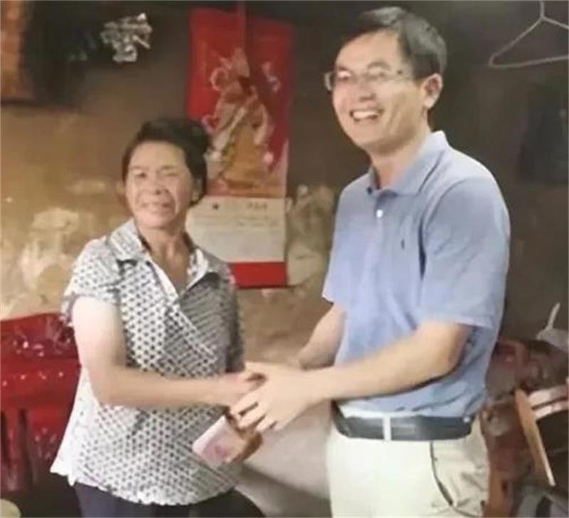 石奶引年轻时照片,石奶引被谁发现的