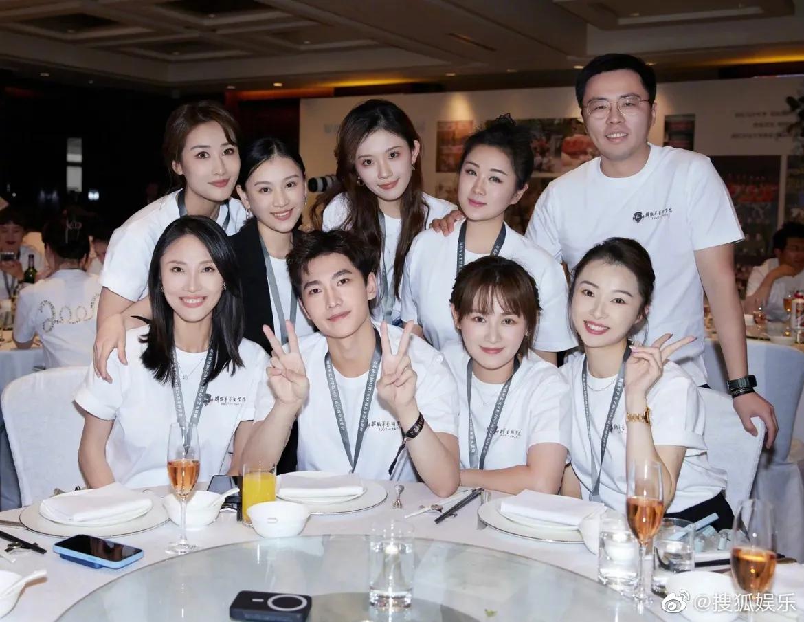 杨洋毕业20年聚会,杨洋组织20周年同学会过程