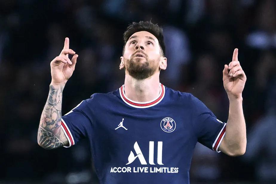 曝梅西将与大巴黎续约合同金额,巴黎官宣签约梅西内马尔反应