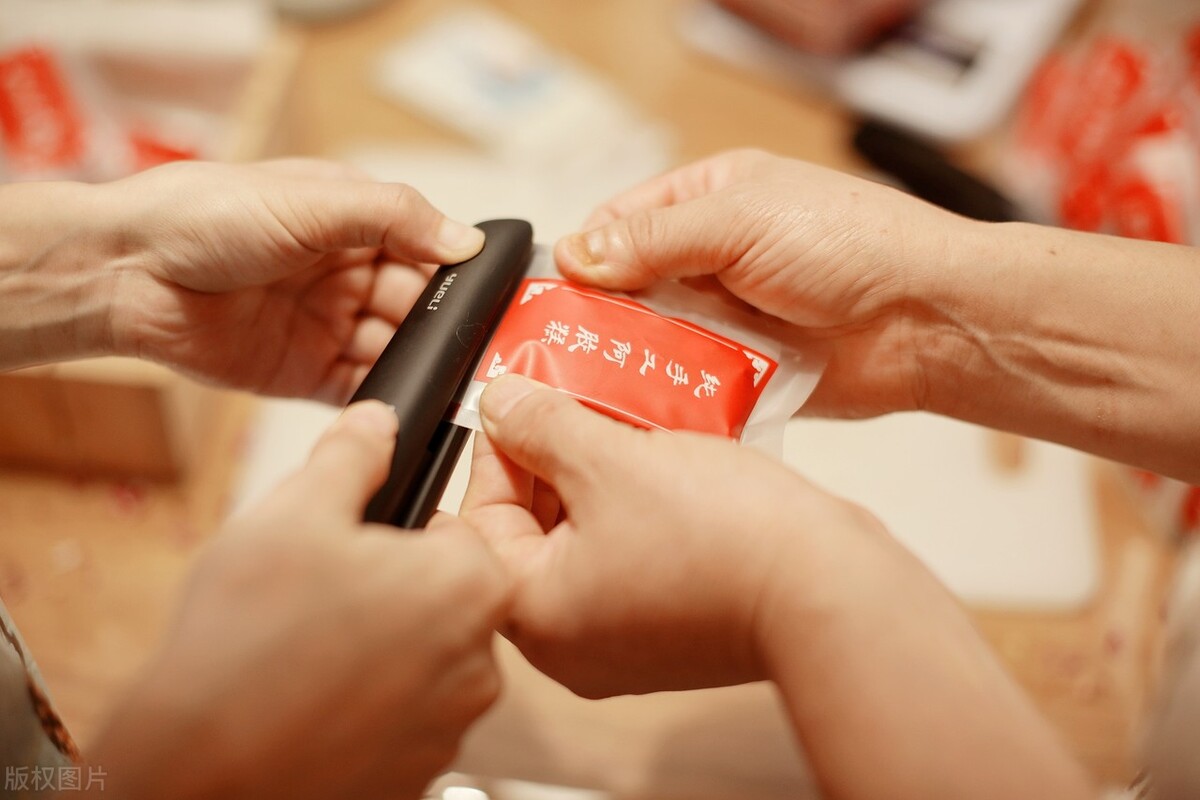 年轻人应该打工还是创业,年轻人该自己创业还是继续打工