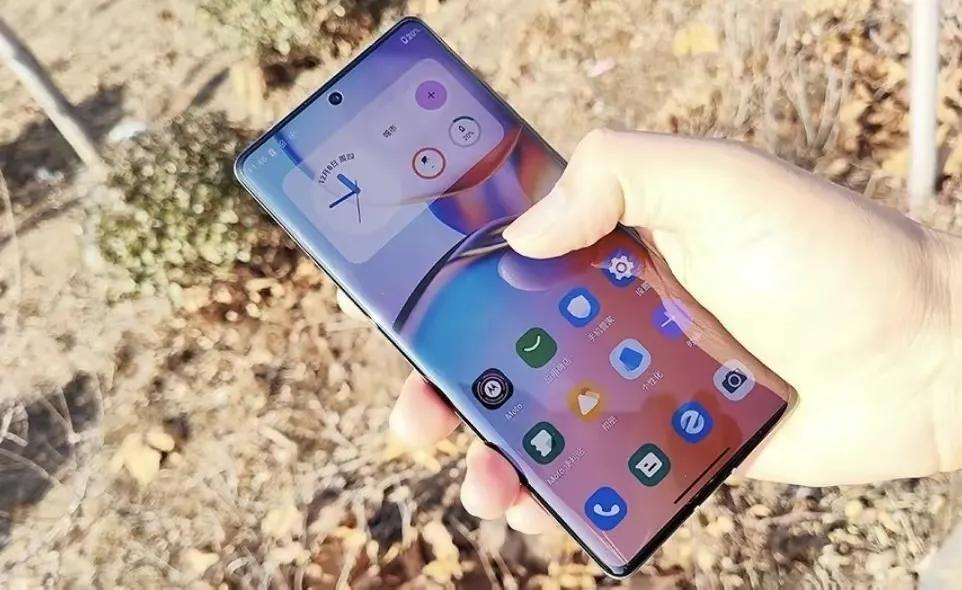 想要手机用上五年不换，建议一步到位，选择顶级处理器准没错