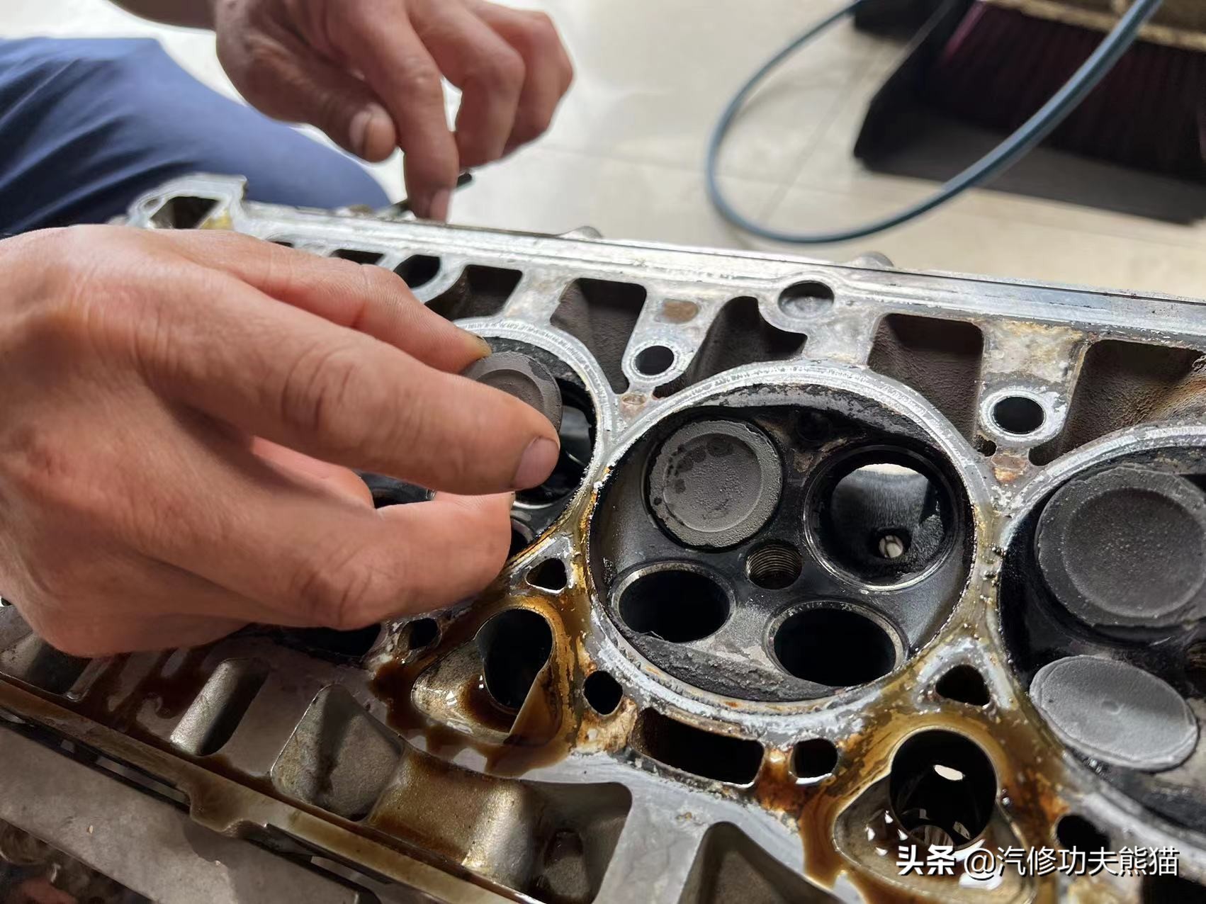 严谨的德国工人钣金修复,严谨的德国师傅修复事故车