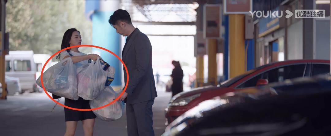 连“卫生巾”都不敢说，这也配叫女性剧？