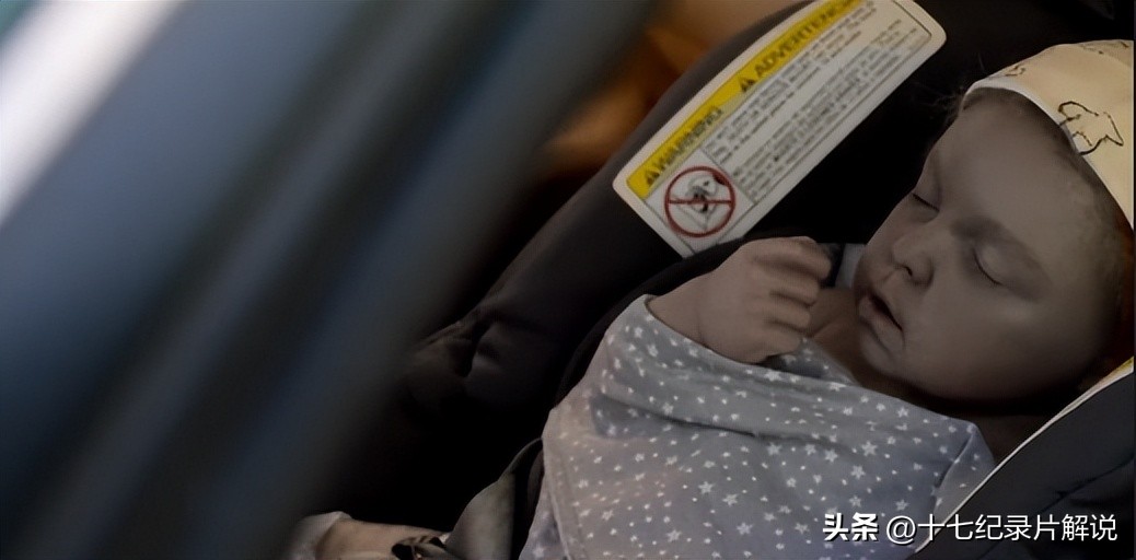 他们将婴儿的身体掏空，在婴儿的肚子里塞满了*品毒**，利用婴儿运毒