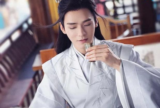 王维杜甫最经典的15首诗,王维给李白写下的15首诗的排名