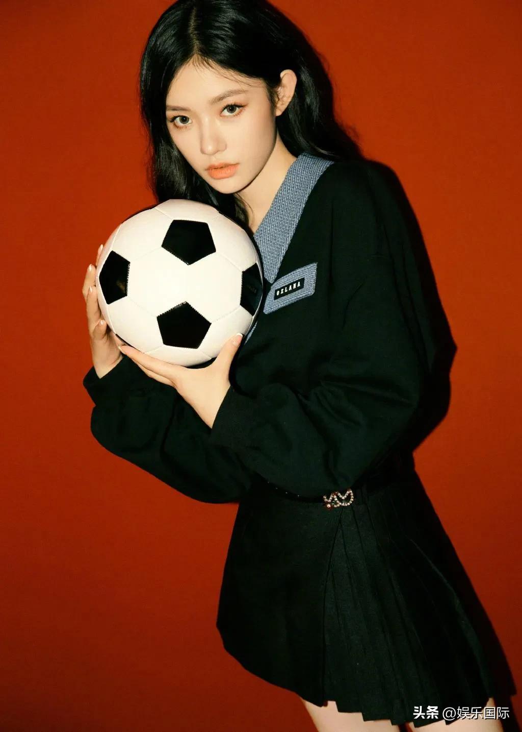 林允穿吊带裙好看吗,林允穿芭蕾裙图片