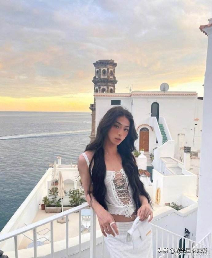 爱穿女装的哈利疑似公开恋情？网友担心他步入吴卓林的后尘