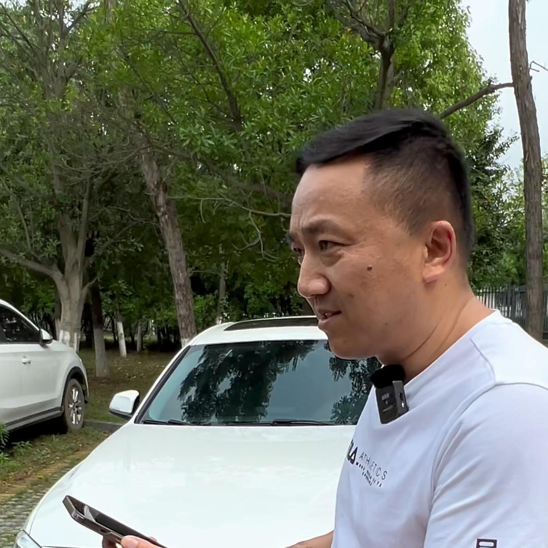 宝马318i都有几年的,开了4年7万公里的宝马330i