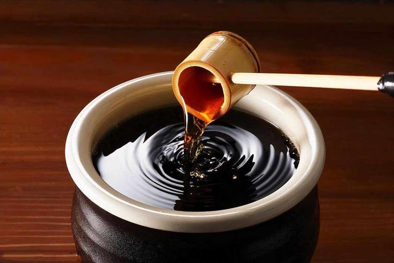 米醋香醋陈醋白醋区别涨知识,陈醋香醋白醋米醋的区别和用法