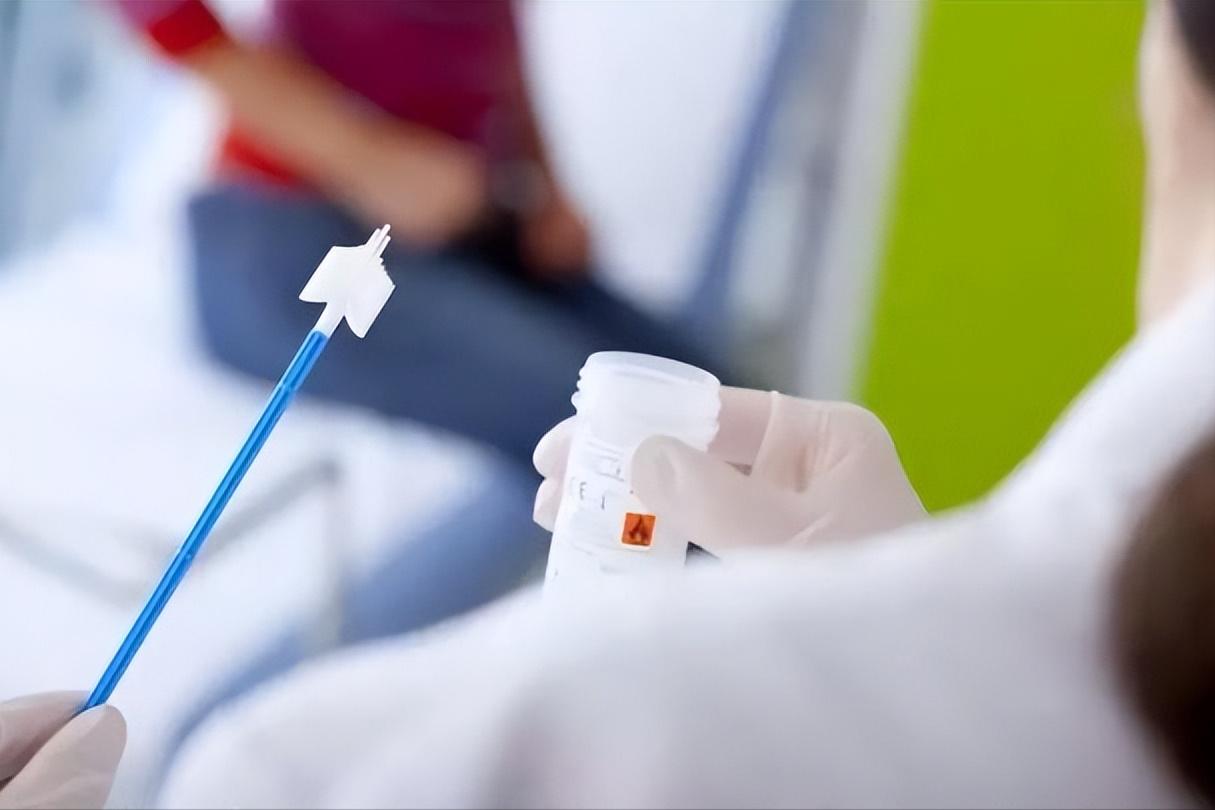 妈妈乳房大小会遗传吗,女儿胸部大小遗传谁