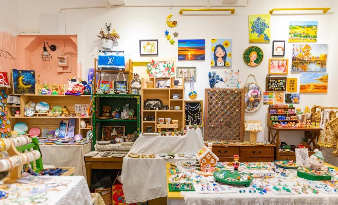 创业开店做什么项目好加盟,自己创业开店还是开加盟店