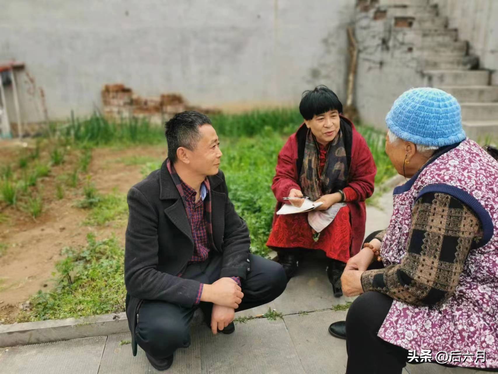 缅怀烈士诗歌朗诵照片,诗歌朗诵革命烈士永垂不朽