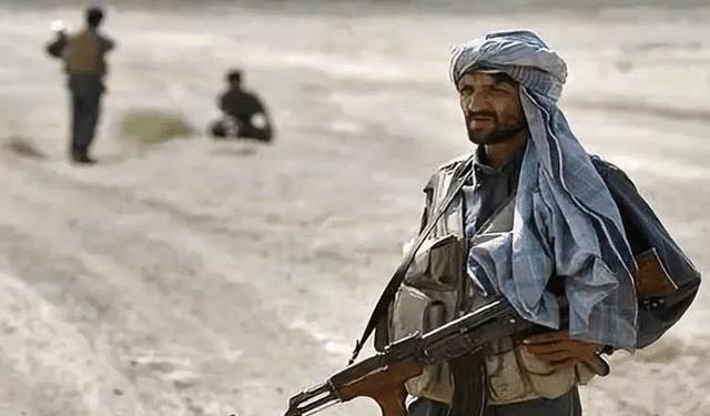 被ak47击中后还能继续战斗吗,被ak47打中的真实效果