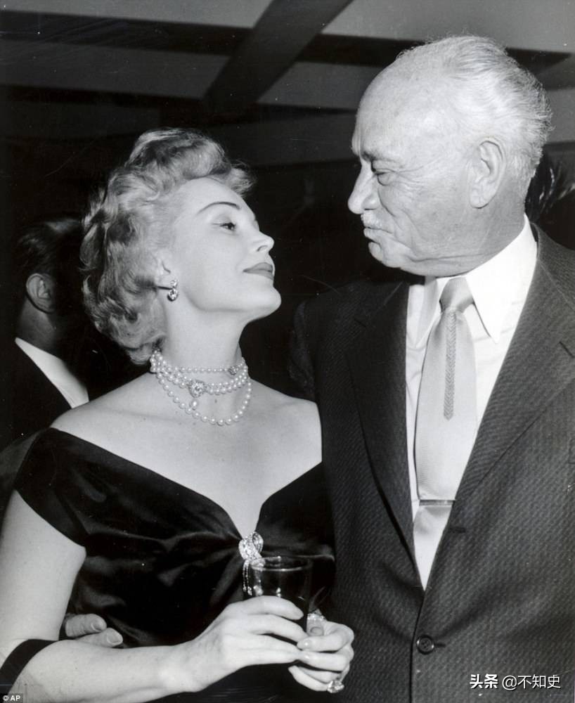 好莱坞著名女星离婚,好莱坞刚离婚的一对金童玉女