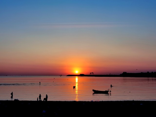 物是人非事事休欲语泪先流朗读,物是人非事事休欲语泪先流bgm