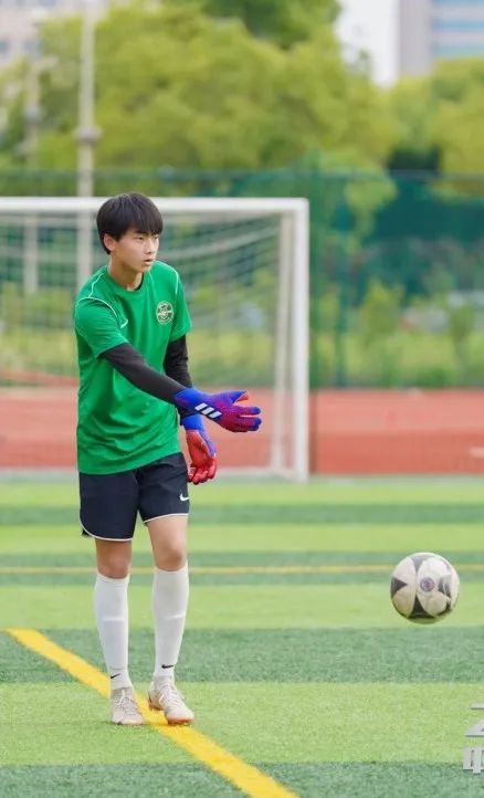 公益足球嘉年华,公益比赛现在开赛