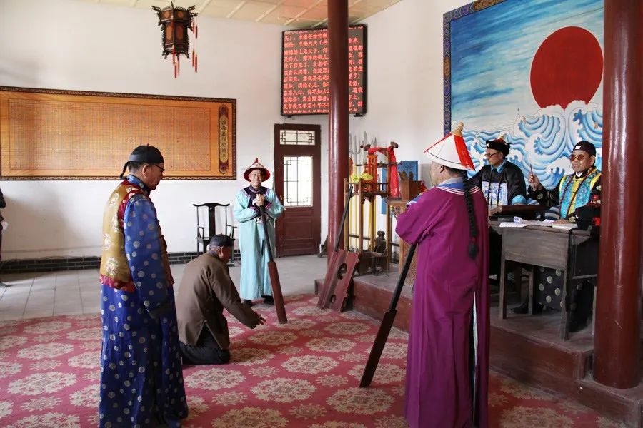 张中政斗镇墓兽铭文“菊以席弄”微言隐义