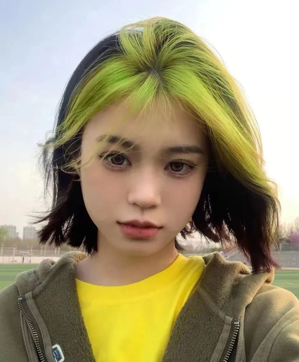 刘海染后想染回统一的发色怎么染,最近流行的刘海染法