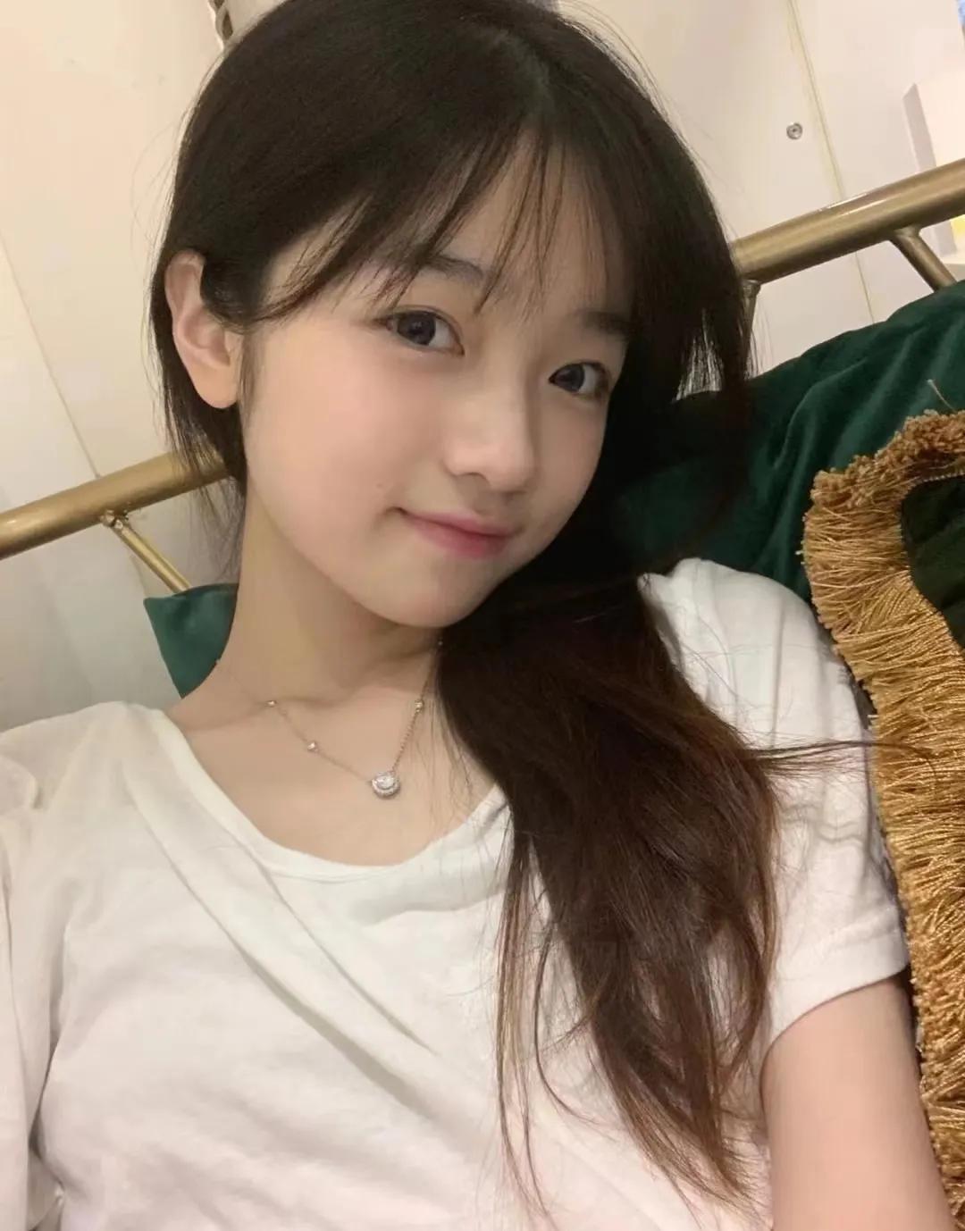 最新流行的美女壁纸图片高清大图,高清大图美女壁纸网站