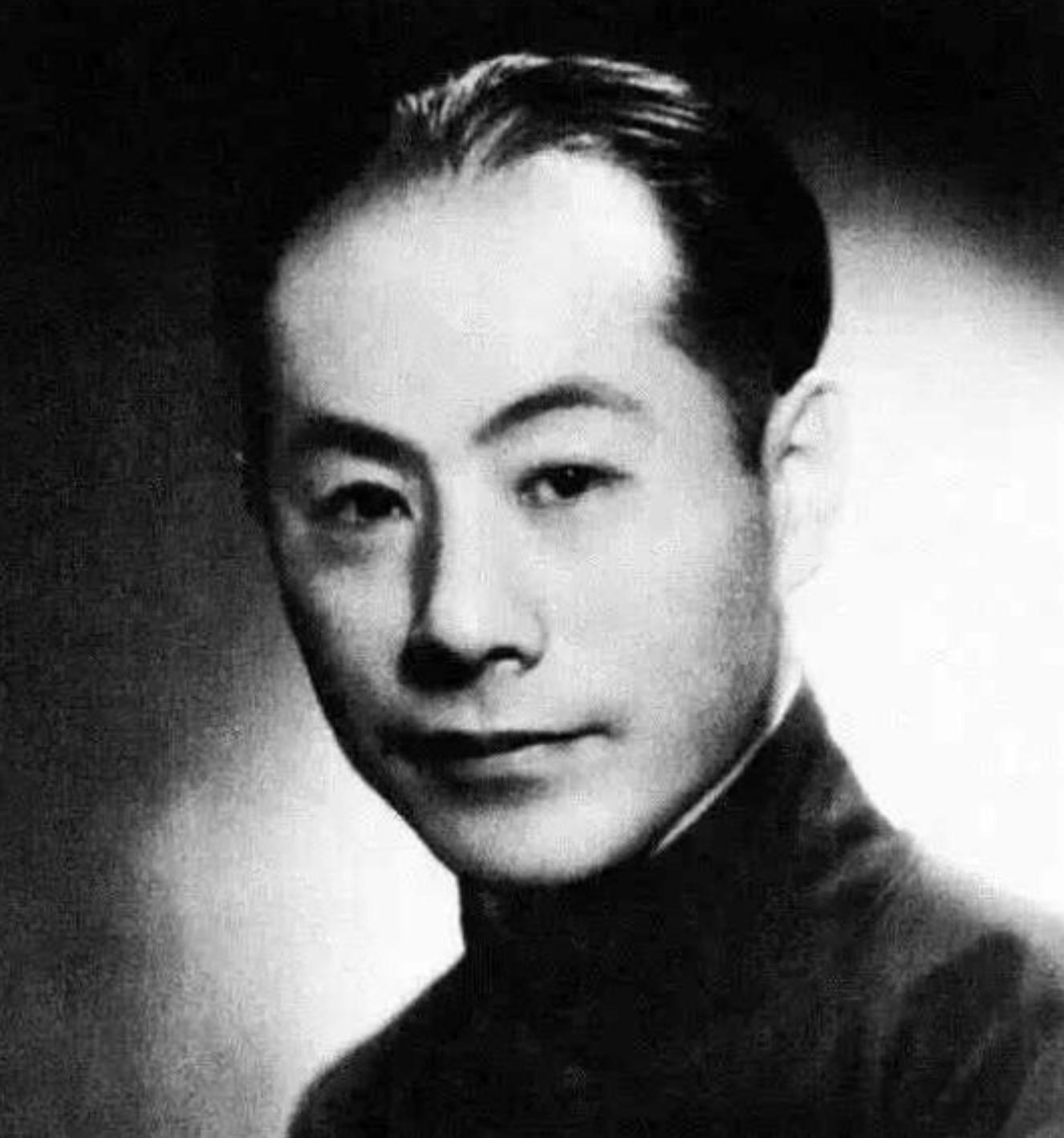 陈老总追悼会上，一老人送来一对挽联，毛主席：给他安排一份工作