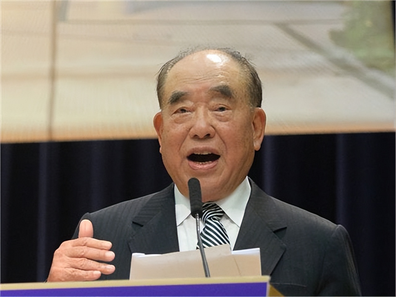 郝柏村谈蒋经国,国民党元老郝柏川