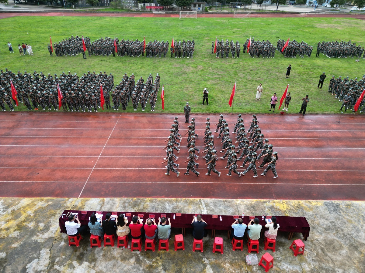 桂林各校军训精彩回顾,广西军训队列操