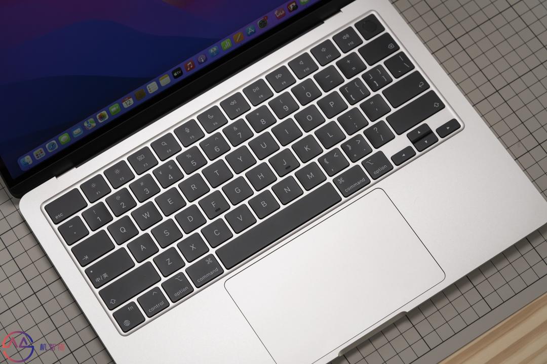 m2macbookair璇勬祴,m2macbookair鎬ц兘宸紓