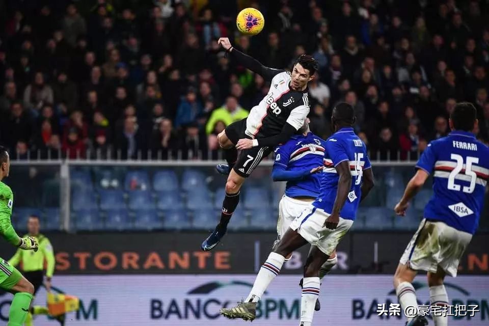 C罗9套豪宅曝光，女友花半小时才走到客厅，车库有超20辆顶级跑车