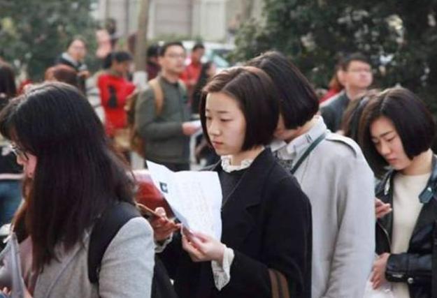 公务员晋升年龄一览表,公务员晋升年龄表出炉