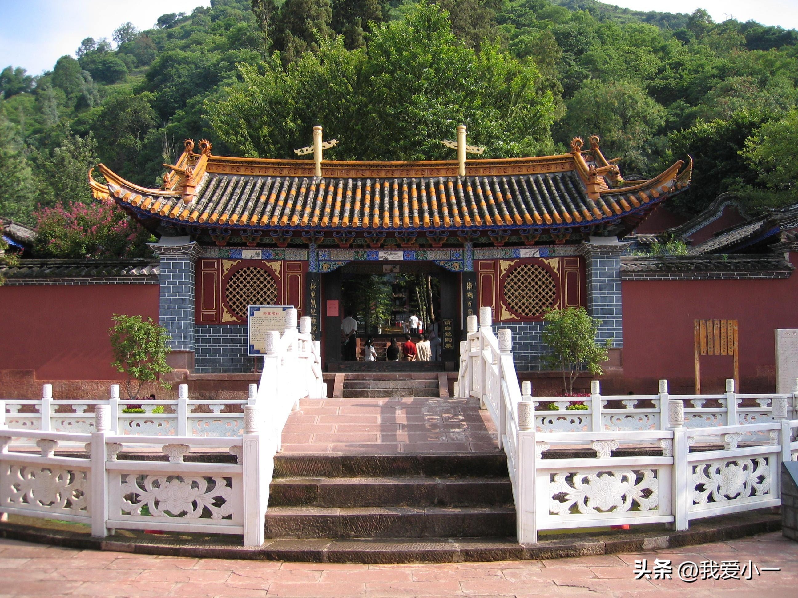 云南楚雄古建筑屋顶,云南楚雄守护古建筑